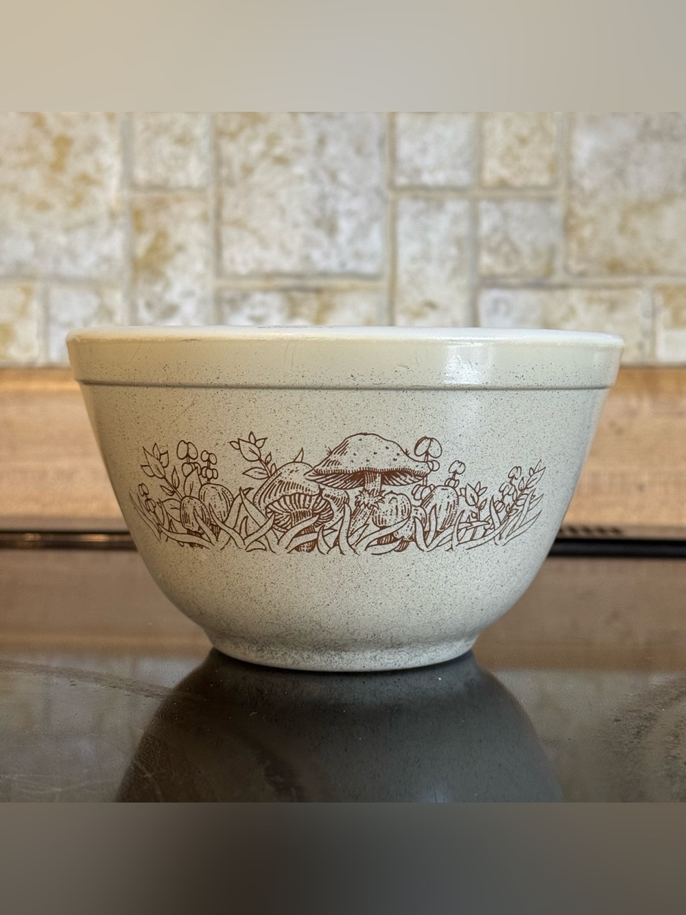Vintage Pyrex Mixing Bowl 401 Forest Fancies Mushrooms Brown 750ml (1.5 pint)